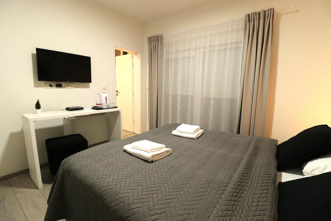 Apartmani I Sobe Laganini Nova Gradiska Esterno foto
