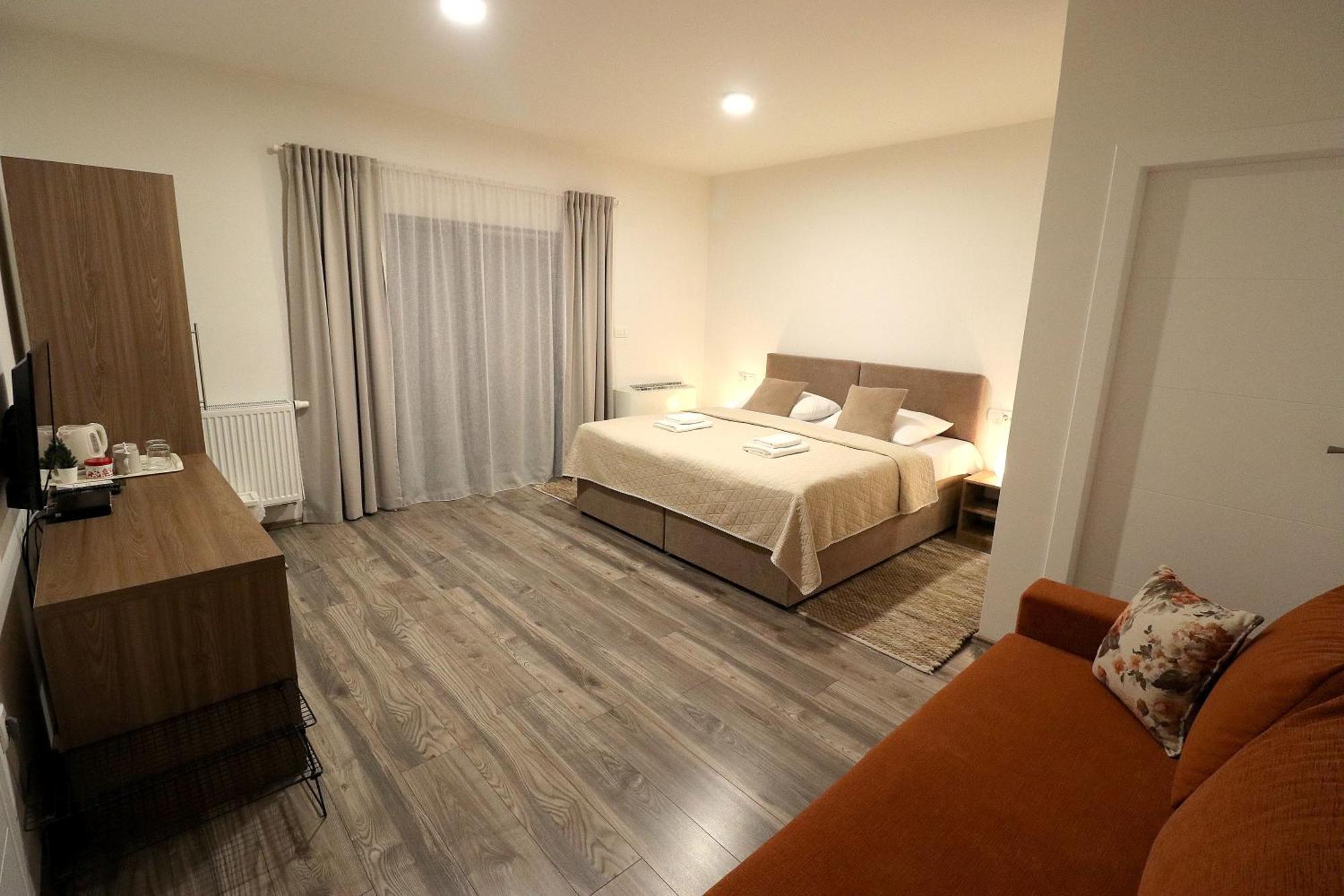 Apartmani I Sobe Laganini Nova Gradiska Esterno foto